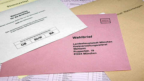 Wer keine Zeit hat, ins Wahllokal zu gehen, kann bei der Kommunalwahl 2020 in München seine Stimme per Brief abgeben.
