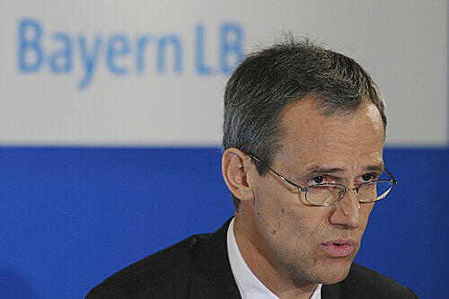 Sparen, auch am eigenen Gehalt: Landesbankchef Michael Kemmer
