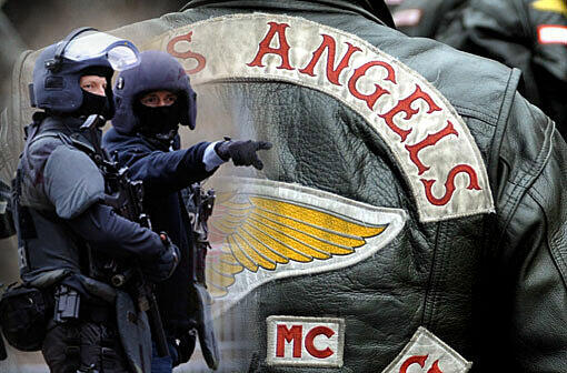 Rocker-Krieg in München: Hells Angels haben in einem Münchner Stripclub einen Bandido verpügelt. Es folgte ein SEK-Einsatz.