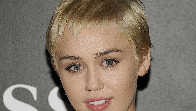 Miley Cyrus provoziert immer wieder mit skandalösen Auftritten Miley Cyrus provoziert immer wieder mit skandalösen Auftritten