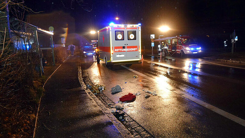 Die angefahrene Fußgängerin verstarb noch an der Unfallstelle.