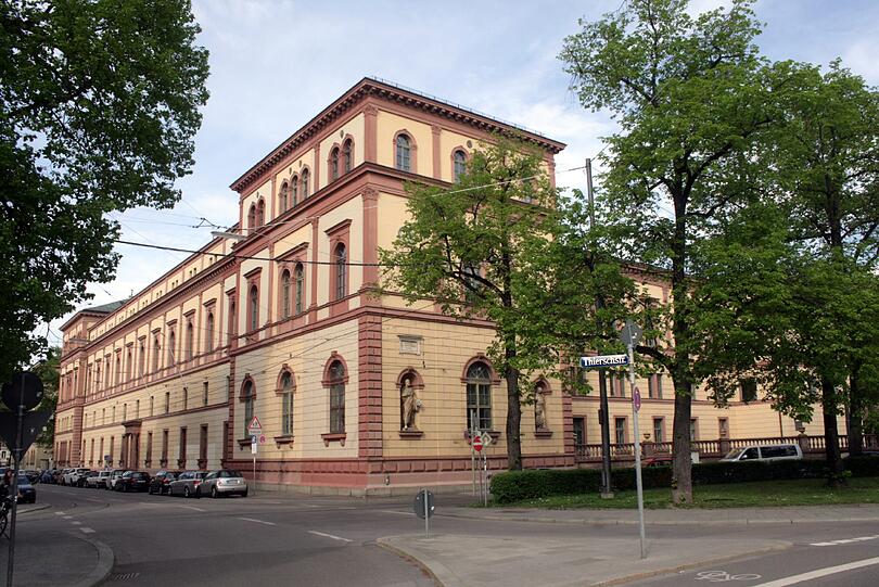 Das Wilhelmsgymnasium muss umziehen.