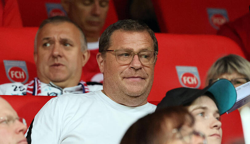 Bayern-Sportvorstand Max Eberl beim Testspiel in Heidenheim. Bayern-Sportvorstand Max Eberl beim Testspiel in Heidenheim.