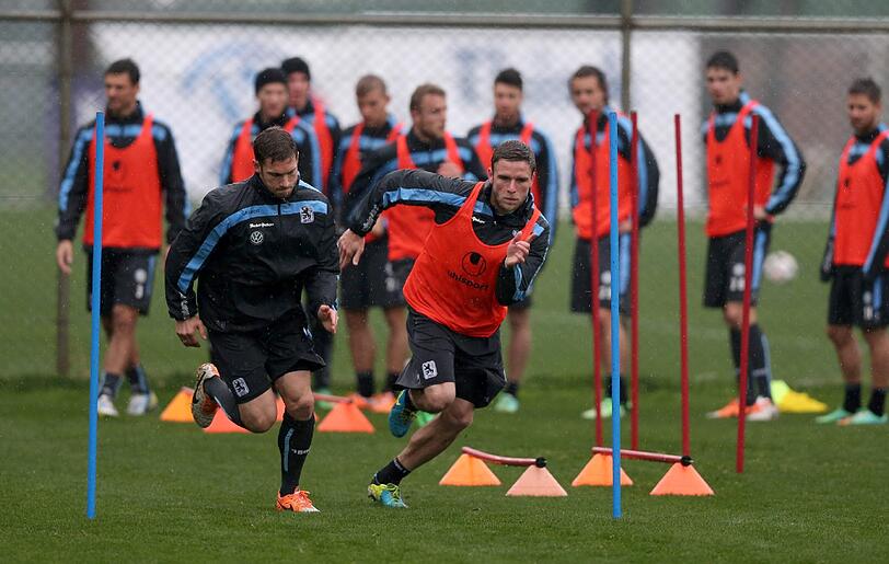 Die Löwen Dominik Stahl und Moritz Volz in der Trainingseinheit vor dem Test gegen den FSV-Frankfurt.