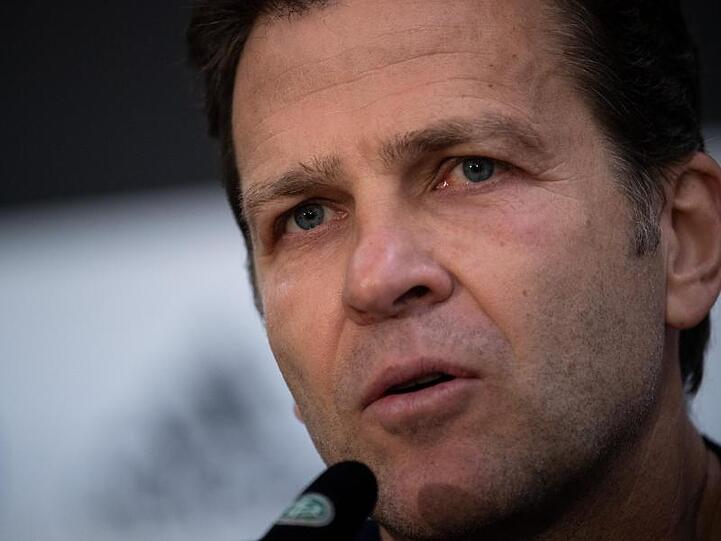 DFB-Direktor Oliver Bierhoff sieht keine Alternative zum engen Spielplan im Herbst.