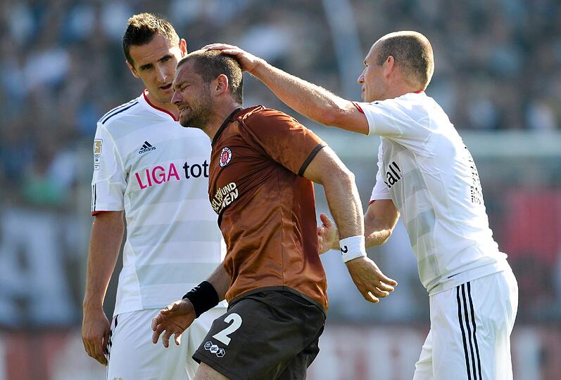 MIROSLAV KLOSE: Rein für Müller in Minute 69, endlich raus aus der Brutstätte Auswechselbank, die in der prallen Sonne lag. Note: 3