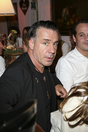 "Rammstein"-Sänger Till Lindemann im Käfer-Zelt