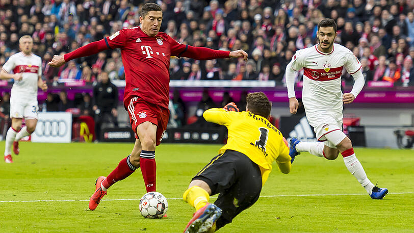 ROBERT LEWANDOWSKI, NOTE 3: In der ersten Halbzeit kaum zu sehen, dann unglücklich im Abschluss: Verstolperte zunächst vor Zieler (55.), dann traf er mit seinem Elfmeter nur den Außenpfosten (65.). Erzielte schließlich doch noch sein Tor, nachdem er Zieler umkurvt hatte (84.).