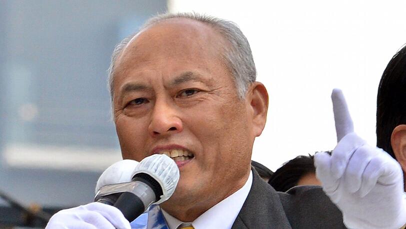 Gegen diesen Kandidaten richtet sich die Wut: Yoichi Masuzoe. Der frühere Gesundheitsminister findet, dass Frauen nicht für höhere Ämter geeignet sind - wegen ihrer Periode. Gegen diesen Kandidaten richtet sich die Wut: Yoichi Masuzoe. Der frühere Gesundheitsminister findet, dass Frauen nicht für höhere Ämter geeignet sind - wegen ihrer Periode.