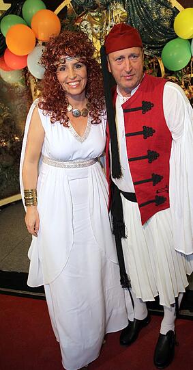 2012: Chrstine Haderthauer mit ihrem Mann als alte Griechen.
