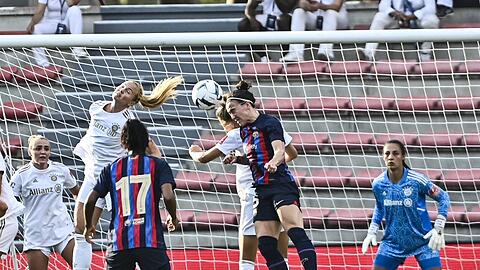 Im Sommer gewannen die Bayern-Frauen das Testspiel gegen den großen FC Barcelona mit 2:1.