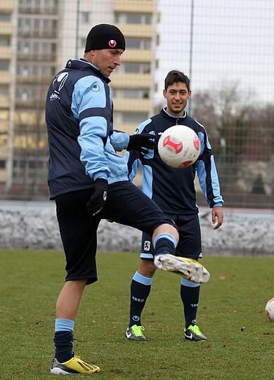 Insgesamt haben acht Spieler am "freien" Freitag trainiert: Ola Kamara, Rob Friend, Malik Fathi, Michael Netolitzky, Korbinian Vollmann, Grzegorz Wojtkowiak, Christopher Schindler und Moritz Stoppelkamp. Hier die Trainingsbilder.