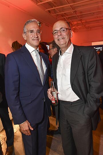 Dr. Manuel Cubero (Vorstand Vodafone Deutschland) und Martin Gebrande (BLM)