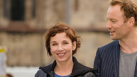 Meret Becker und Mark Waschke sind in den "Tatort"-Produktionen des Rundfunk Berlin-Brandenburg (rbb) als Kommissare Nina Rubin und Robert Karow zu sehen