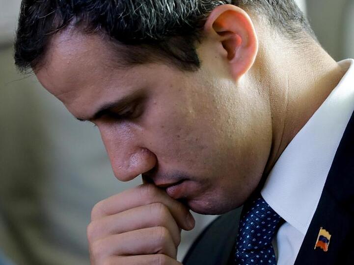 Venezuelas selbst ernanntem Übergangspräsidenten Juan Guaidó droht der Entzug der Immunität.