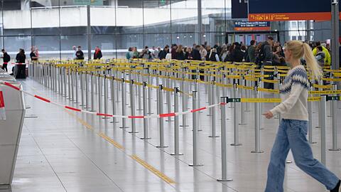 Der Betrieb am Flughafen K&ouml;ln/Bonn war zeitweilig gest&ouml;rt.