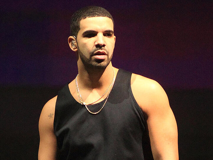 Drake bei einem Konzert im Dezember 2013