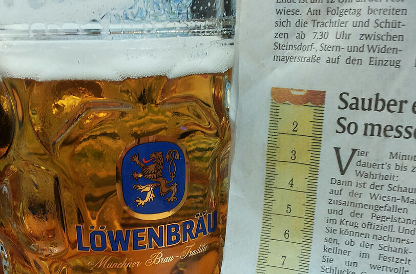So soll es sein: Ein ordentlich eingeschenkter Maßkrug.