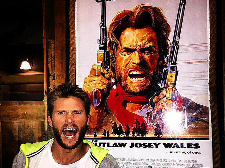 Scott Eastwood sieht seinem Vater Clint zum Verwechseln ähnlich