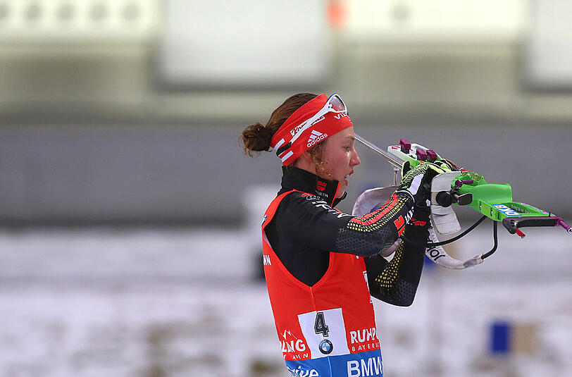 Biathletin Laura Dahlmeier gewann den Massenstart in Ruhpolding nach einer fehlerlosen Schießleistung.