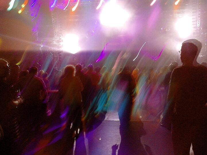 Die Polizei hat bei einem Electro-Festival in Freimann mehrere Gäste hochgenommen. (Symbolfoto)
