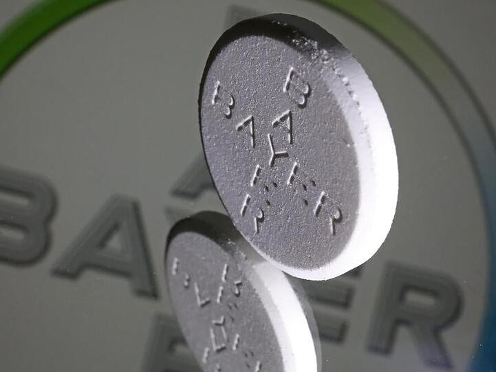 Bayer muss hohe Kosten schultern - einerseits für die Einbindung von Monsanto in den Konzern, andererseits für den angekündigten Konzernumbau auch in anderen Bereichen.