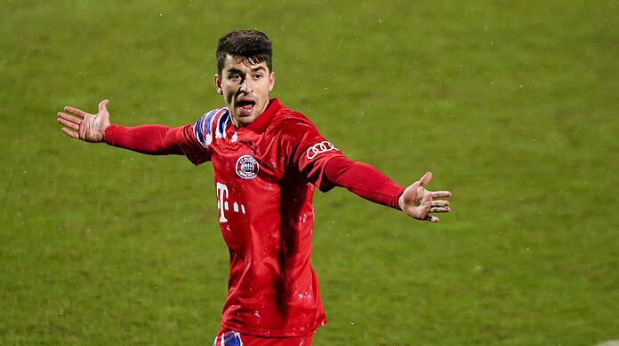 Marc Roca wurde beim Pokal-Aus der Bayern zur tragischen Figur.