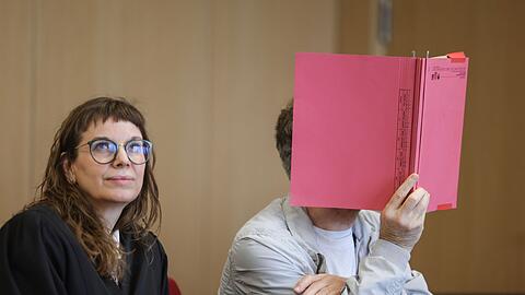 Verteidigerin Piel: "Mein Mandant bestreitet die Vorw&uuml;rfe"