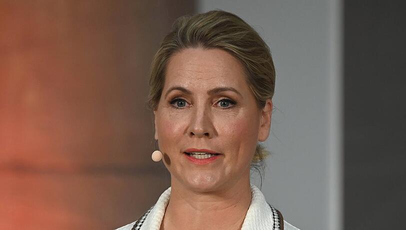 Judith Rakers berichtete auf Instagram vom Verlust ihres Pferdes. Judith Rakers berichtete auf Instagram vom Verlust ihres Pferdes.