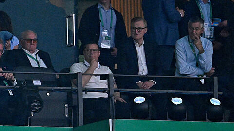 Hat Ehrenpr&auml;sident Uli Hoene&szlig; im Nacken: Sportvorstand Max Eberl.