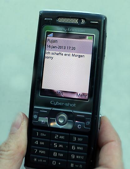SMS-Kontakt mit einem Trickbetrüger: &bdquo;Ich schaffe es erst morgen" &ndash; die Rückerstattung des &bdquo;geliehenen&ldquo; Geldes platzt.