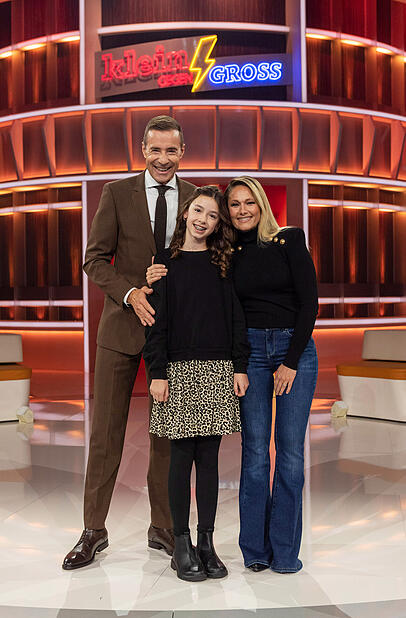 Louise (12) und Helene Fischer duellierten sich bei Moderator Kai Pflaume Louise (12) und Helene Fischer duellierten sich bei Moderator Kai Pflaume