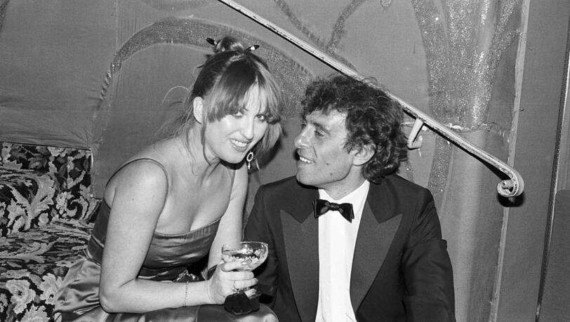 Junges wildes Traumpaar: Schauspielerin Cleo Kretschmer und Regisseur Klaus Lemke beim Deutschen Filmball 1980 im Bayerischen Hof. Junges wildes Traumpaar: Schauspielerin Cleo Kretschmer und Regisseur Klaus Lemke beim Deutschen Filmball 1980 im Bayerischen Hof.