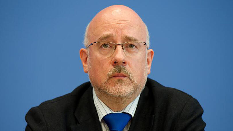 Vom Deutschen Ärztetag muss ein Signal der Geschlossenheit ausgehen, sagte der Sprecher der Allianz Deutscher Ärzteverbände, Dirk Heinrich.