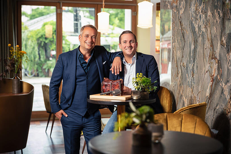 Max Schlereth (l.) und Moritz Haake haben in den ehemaligen Räumen des Veggie-Restaurants Tian einen Tempel für gutes Fleisch eröffnet.