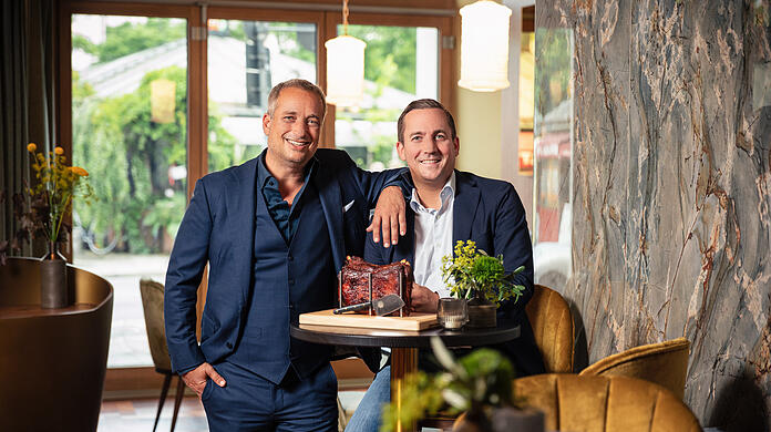 Max Schlereth (l.) und Moritz Haake haben in den ehemaligen Räumen des Veggie-Restaurants Tian einen Tempel für gutes Fleisch eröffnet.