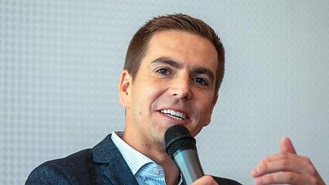 Philipp Lahm, ehemaliger Fußballprofi und EM-Botschafter, spricht bei einer Pressekonferenz. Foto: Armin Weigel/dpa/Archivbild