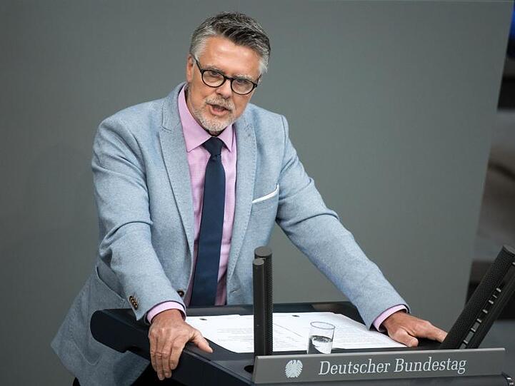 Der AfD-Bundestagsabgeordnete Uwe Kamann tritt aus Partei und Fraktion aus.