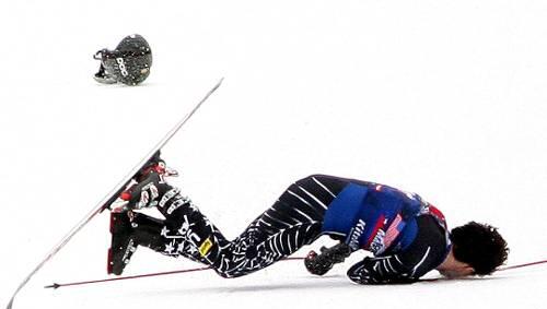 „Für mich ist das Vergangenheit, für mich gibt es nur die Zukunft“: Scott Macartney lag nach seinem Horrorcrash im Januar 2008 bewusstlos auf der Streif. Wie er sich vom Schock erholt hat? Skifahren! „Für mich ist das Vergangenheit, für mich gibt es nur die Zukunft“: Scott Macartney lag nach seinem Horrorcrash im Januar 2008 bewusstlos auf der Streif. Wie er sich vom Schock erholt hat? Skifahren!