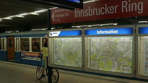 Der U-Bahnhof Innsbrucker Ring. Hier kam es am Montagabend zu einem mysteriösen Streit mit zwei Verletzten.