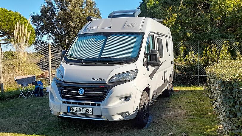 Kompakt, aber geräumig und praxisorientiert: der Knaus Boxstar 450 Road.