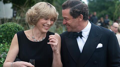 Dominic West und Olivia Williams als Charles und Camilla in "The Crown".