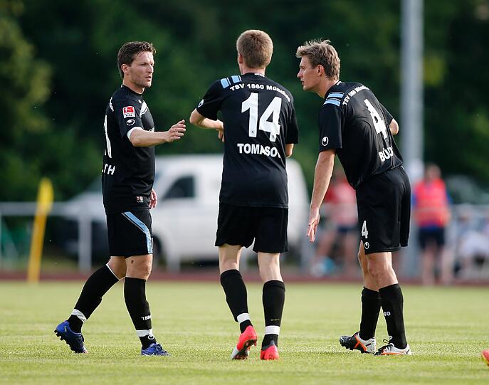 In seinem ersten Auftritt gelingen Neuzugang Marin Tomasov auf Anhieb zwei Tore. Der Gegner spielt allerdings nur in der Kreisliga A.