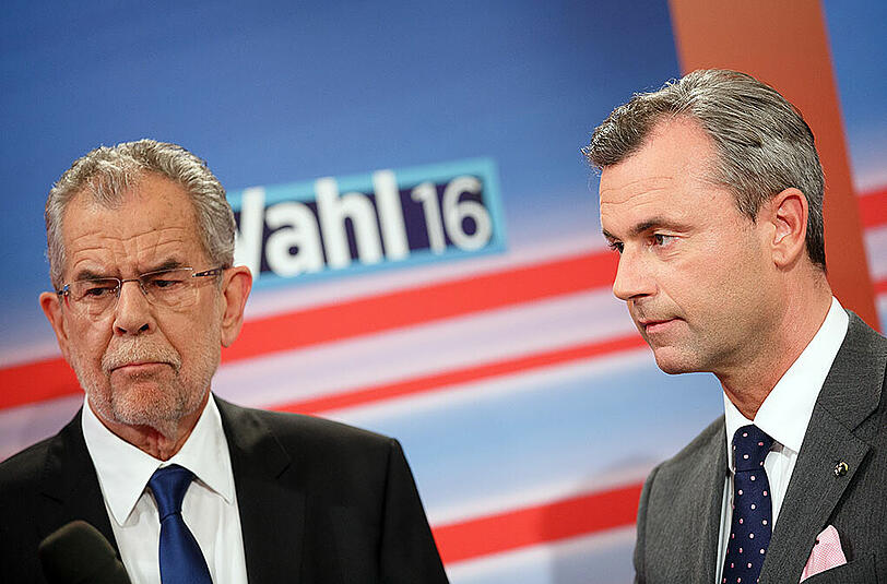 Ob Alexander Van der Bellen (l) oder Norbert Hofer (r) österreichischer Bundespräsident wird, entscheidet sich offenbar auch im zweiten Anlauf noch nicht.