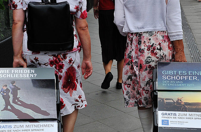 Zeugen Jehovas wollen eine Gleichstellung mit anderen Kirchen.