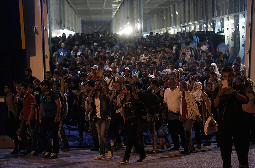 Tausende Flüchtlinge kommen in Piräus an. (Archivbild)