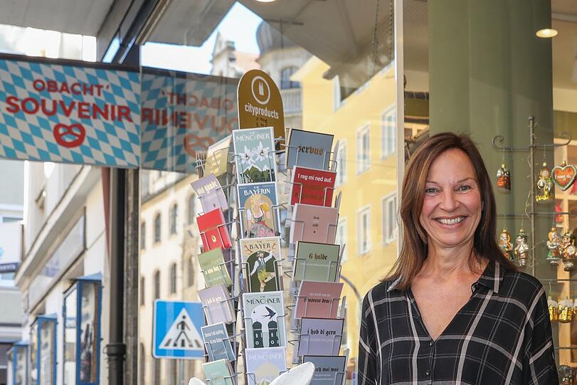 "Derzeit kommen viele Amerikaner": Marion Marr vor ihrem Souvenir-Laden in der Altstadt.
