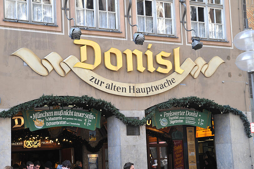Anfang Februar machen Gerüchte die Runde: Das traditionsreiche Wirtshaus Donisl soll schließen. Der Vertrag mit dem Pächter läuft noch bis 2012 &ndash; und die Schörghuber-Gruppe hält sich alle Optionen offen.