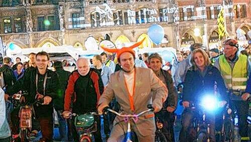 Von 21 bis 23 Uhr gehörte am Samstag die Innenstadt den Radlern. Von 21 bis 23 Uhr gehörte am Samstag die Innenstadt den Radlern.