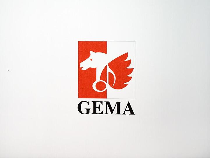 Das Logo der Gema. Foto: Jens Kalaene/dpa-Zentralbild/dpa/Symbolbild